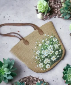 Handgewebte Seegras-Handtasche – Weißes Gänseblümchen-Motiv 1