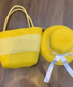 Set aus Taschen und Strandhüten für Damen